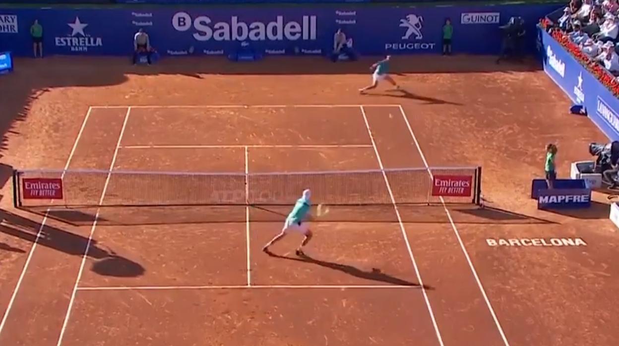 Magistral passing de Nadal para cerrar el partido