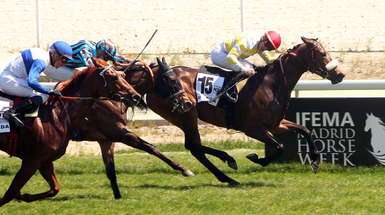 Udalla ganando el Gran Premio Valderas