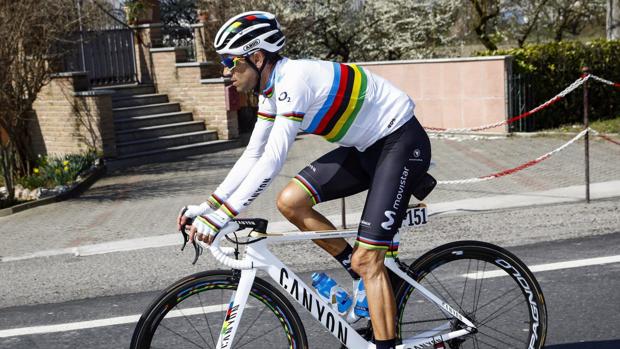 Alejandro Valverde causa baja en el Giro