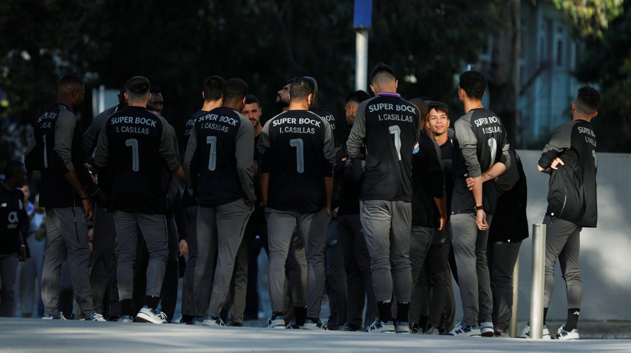 La plantilla del Oporto visita a Casillas