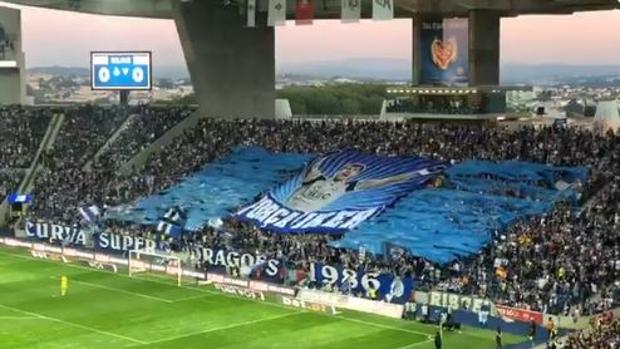 El emotivo homenaje de 'Do Dragao' a Casillas