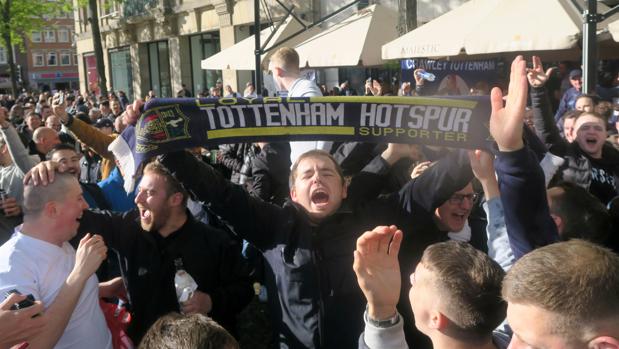 Madrid se blindará ante la llegada de 100.000 hinchas ingleses