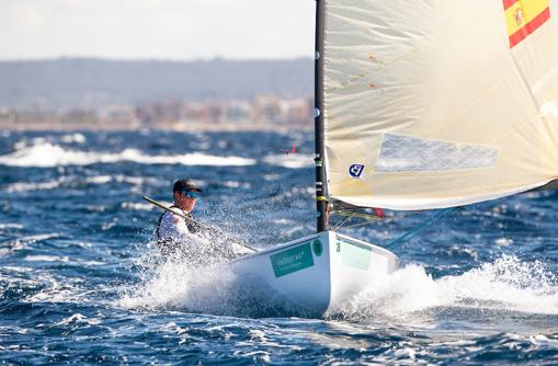 Botín y López-Marra lideran el Campeonato de Europa de 49er