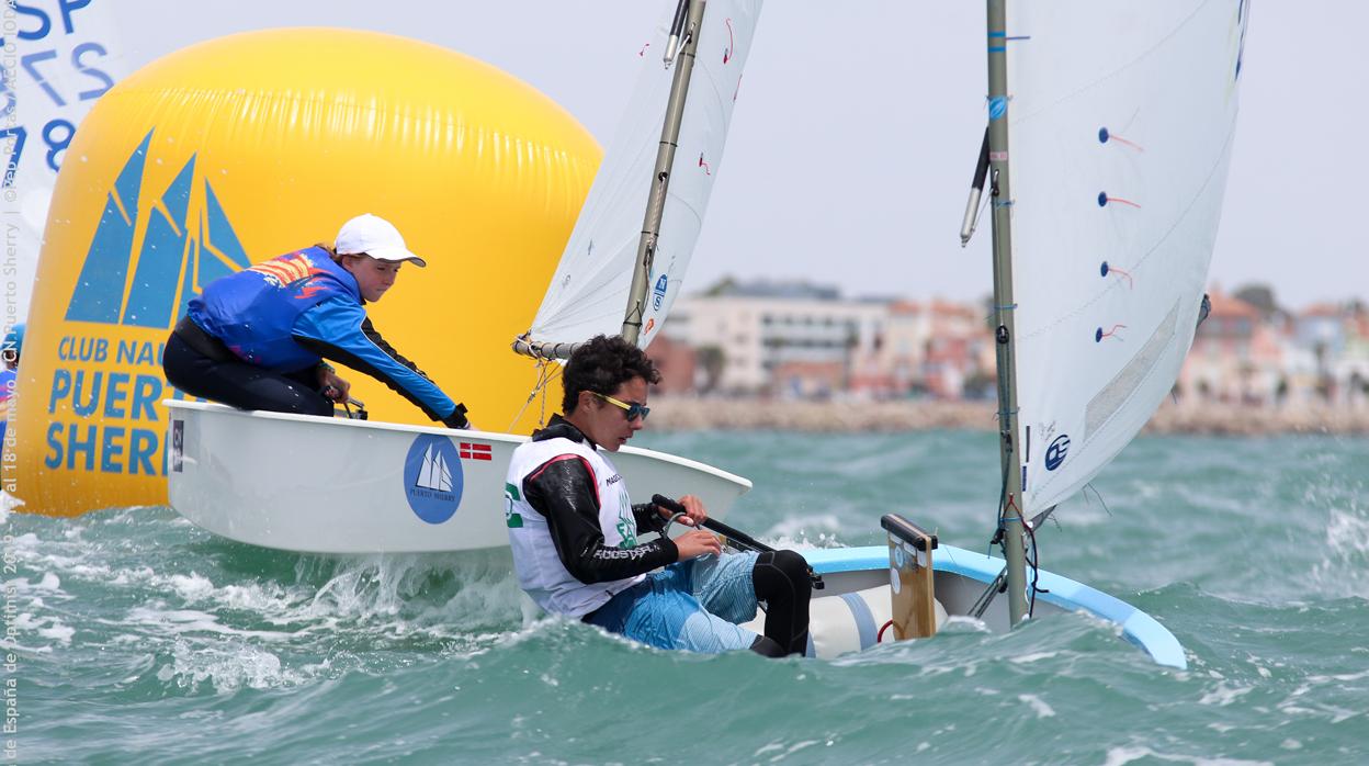 María Perelló y Pol Núñez, en cabeza tras la segunda jornada de la Copa de España de Optimist