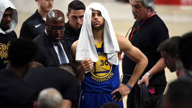 Los Warriors, a una victoria de las Finales