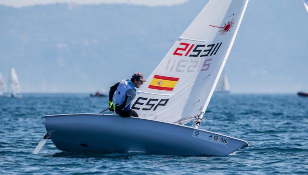 Joaquín Blanco y Martina Reino, se estrenan en la segunda posición del Campeonato de Europa de Laser