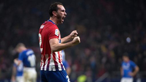 Diego Godín celebrando un gol ante el Athletic de Bilbao