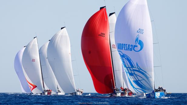 «Quantum», con 14 nudos de viento, tomó el mando en Menorca