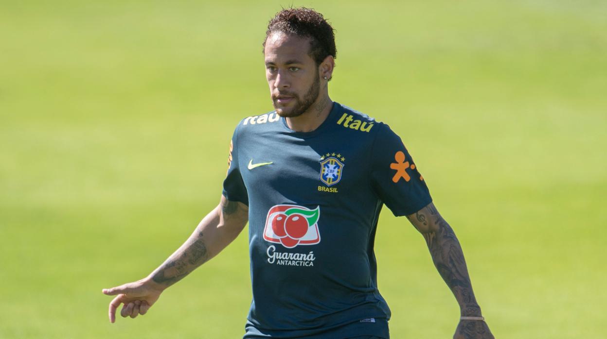 Tite castiga a Neymar sin el brazalete de capitán de Brasil