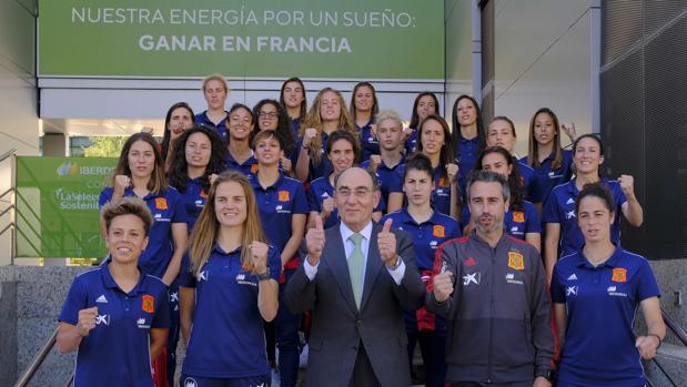 La selección femenina, recibida en Iberdrola