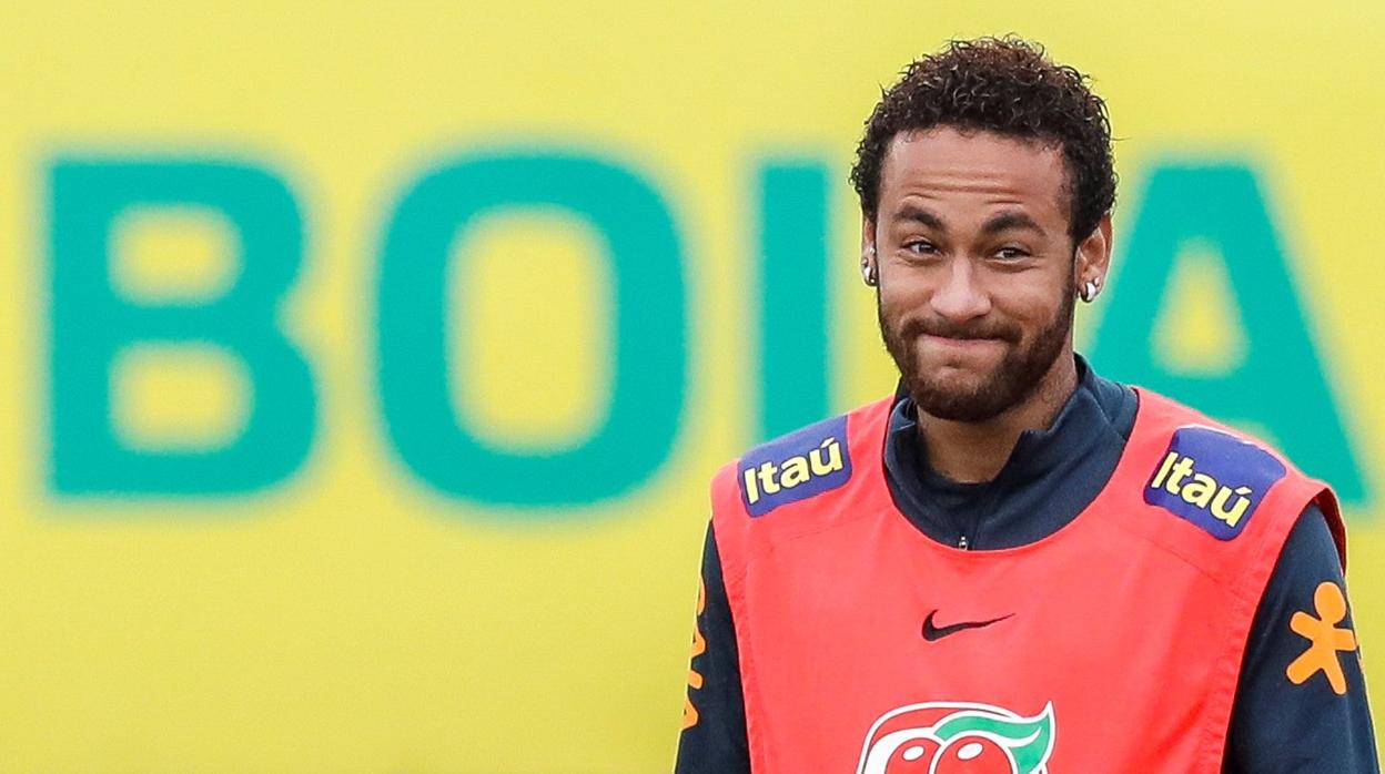 Neymar, en un entrenamiento de Brasil