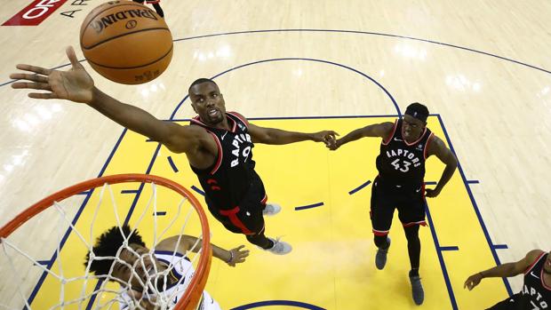 Ibaka, protagonista inesperado de los Raptors