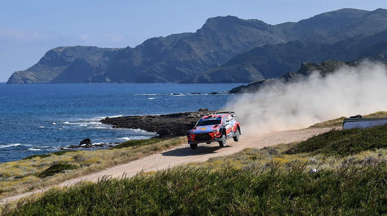 El coche de Dani Sordo, durante la carrera