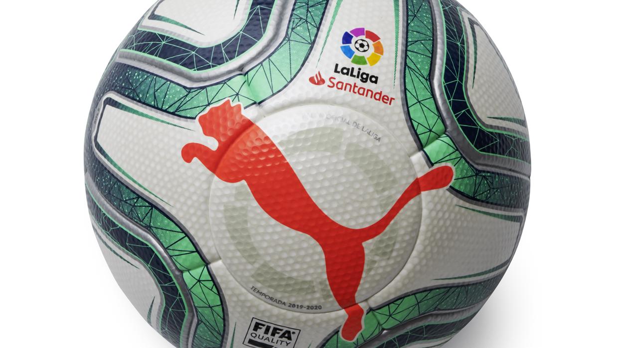 La Liga presenta el nuevo balón Puma para la próxima temporada