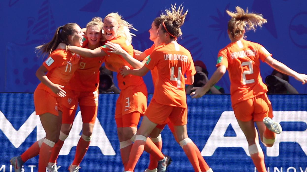 Holanda impone su jerarquía para alcanzar una histórica semifinal