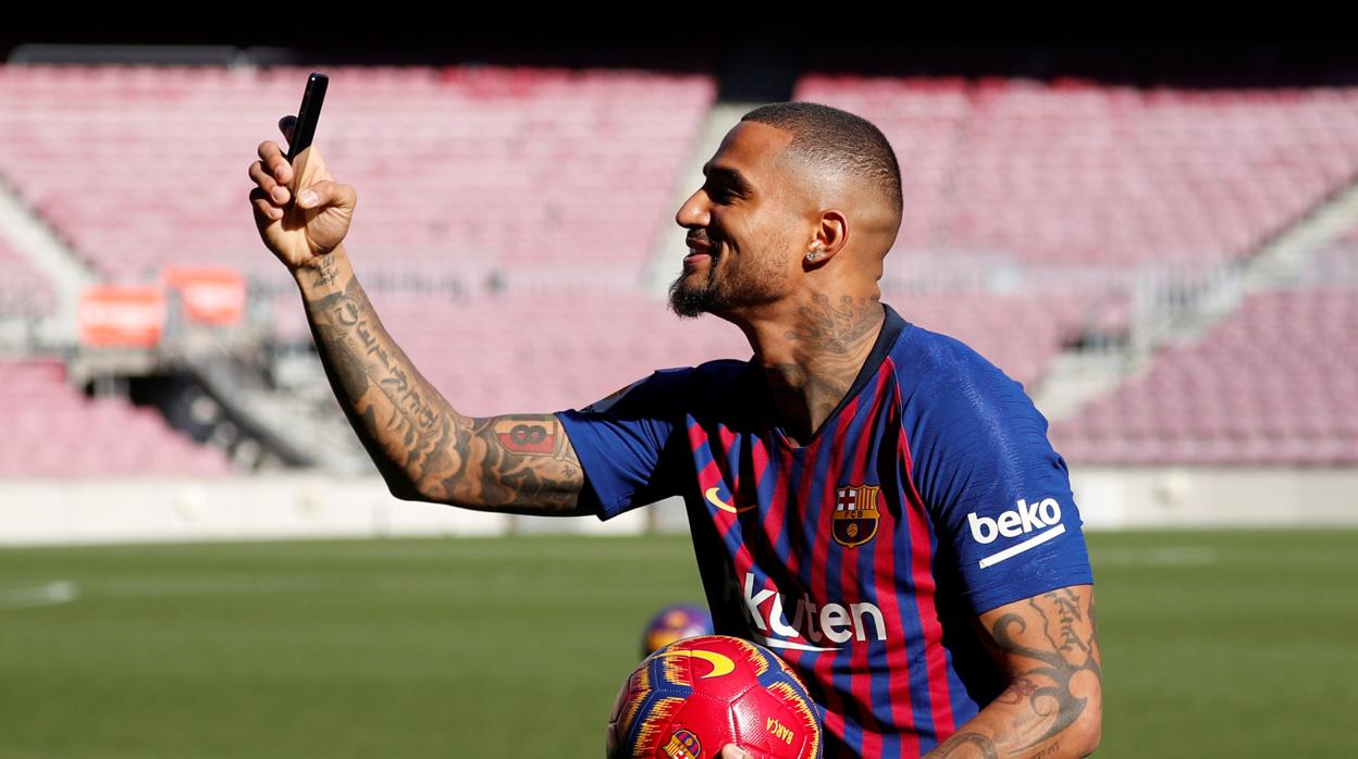 Boateng durante su presentación con el Barcelona