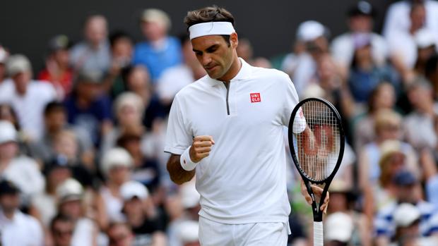 Federer celebra cien victorias en Wimbledon y no falta a la cita en semifinales