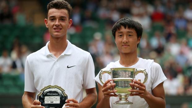 Carlos Gimeno cae en la final júnior ante el japonés Mochizuki