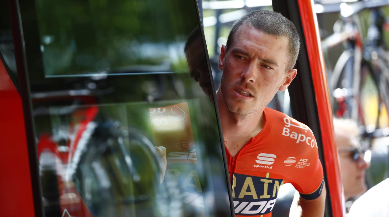 Rohan Dennis, dos horas en paradero desaparecido tras abandonar la carrera