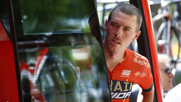 Rohan Dennis, dos horas en paradero desaparecido tras abandonar la carrera