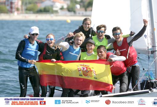 España copa el podio del Campeonato de Europa de 420