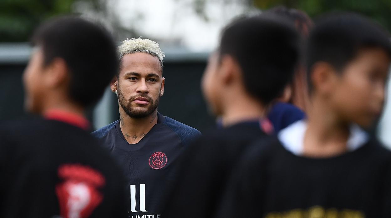 El último desplante de Neymar ante una salida del PSG cada vez más difícil