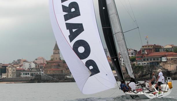 El «Roark», de Jerome Baronnet, vencedor absoluto de la XXIV Regata El Gaitero.