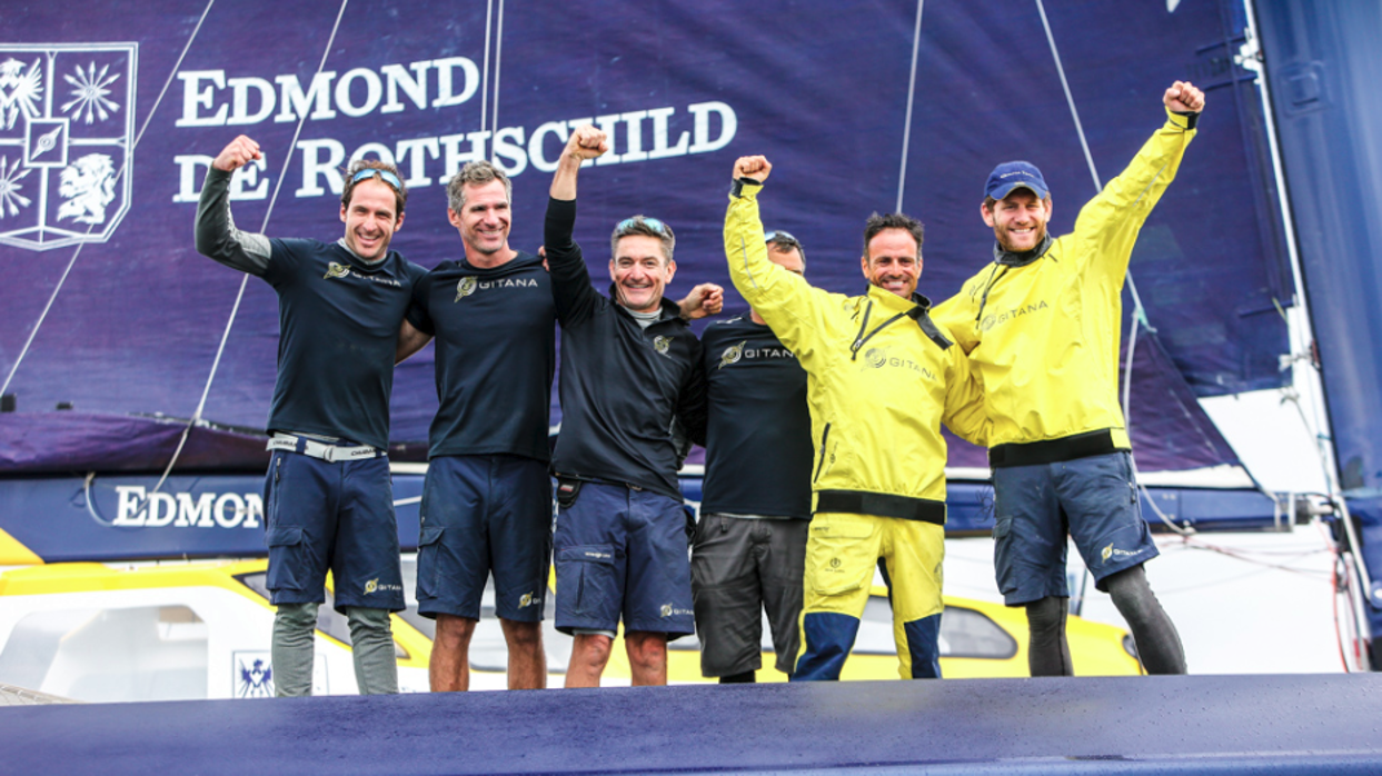 «Gitana 17» bate el récord de la Fastnet Race