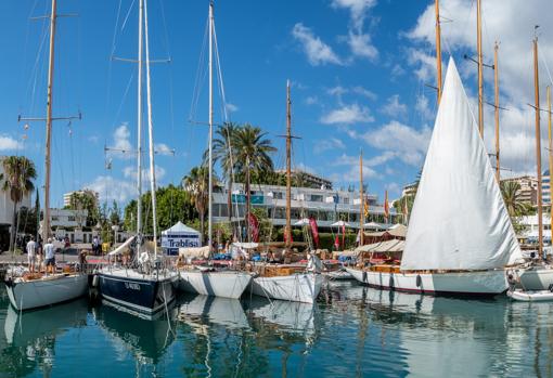 Los barcos clásicos y de época de la Regata Illes Balears Clàssics toman la Bahía de Palma