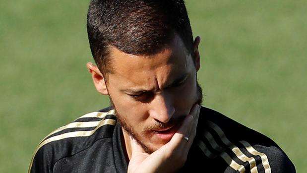 Hazard se rompe, James se reivindica