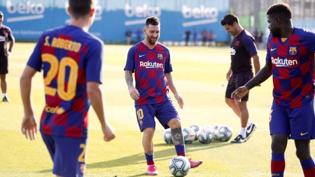 Messi se entrena ya con sus compañeros