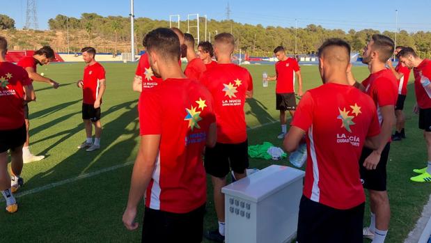 Así son los equipos que debutan esta temporada en Segunda B