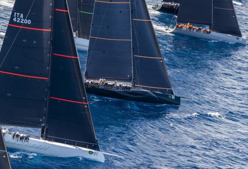 La Maxi Yacht Cup reúne a los grandes en Porto Cervo