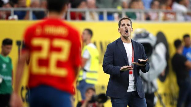 Robert Moreno presenta un equipo con forma reconocible