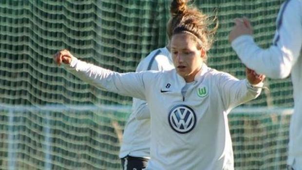 La defensa alemana Babett Peter rescinde su contrato con el Wolfsburgo y ficha por el CD Tacón