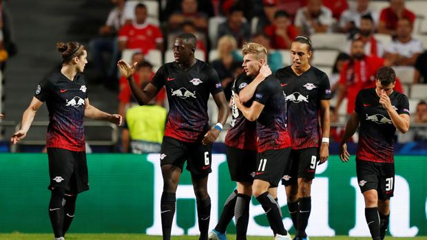 El Leipzig derrota al Benfica en Lisboa