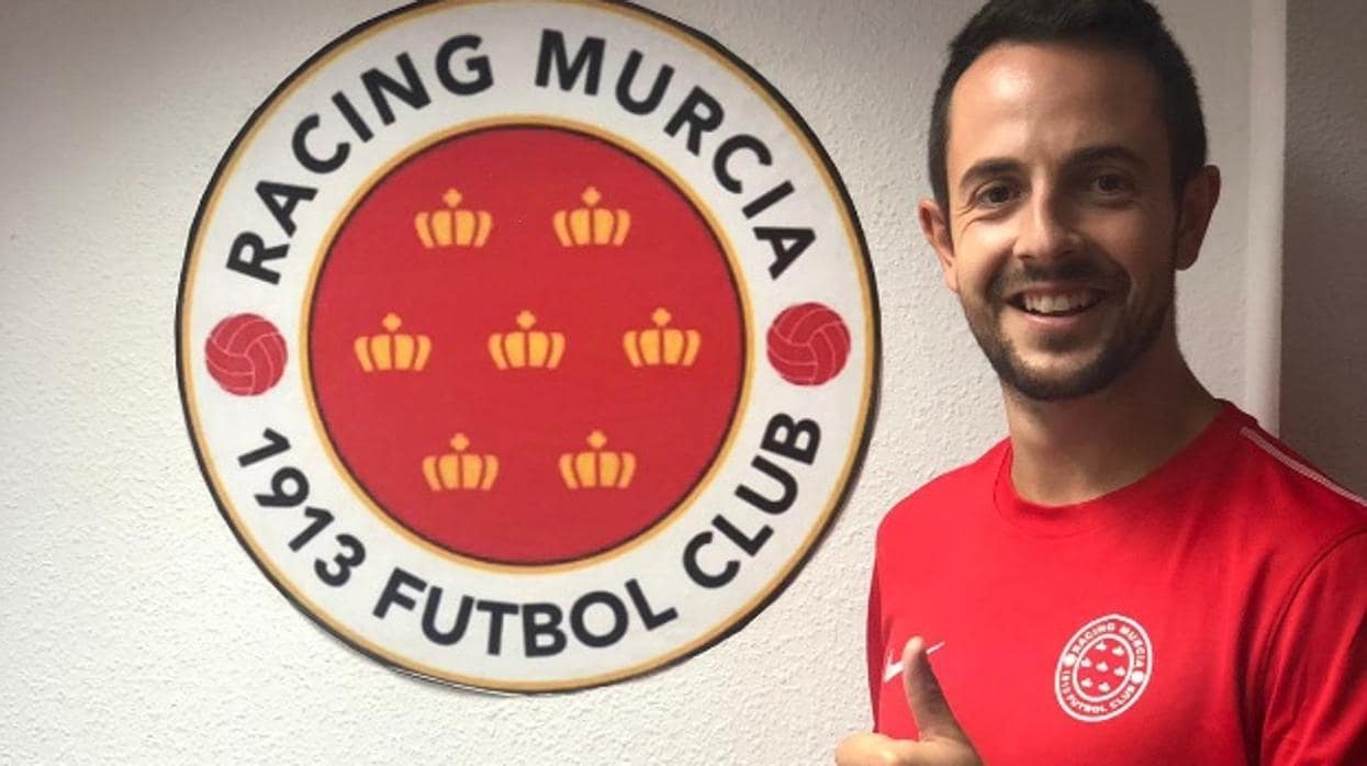 Carlos Álvarez, nuevo jugador del Racing Murcia