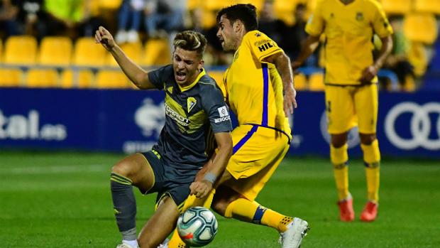 AD Alcorcón-Cádiz CF (3-0) Y con la revolución se abrió el cajón