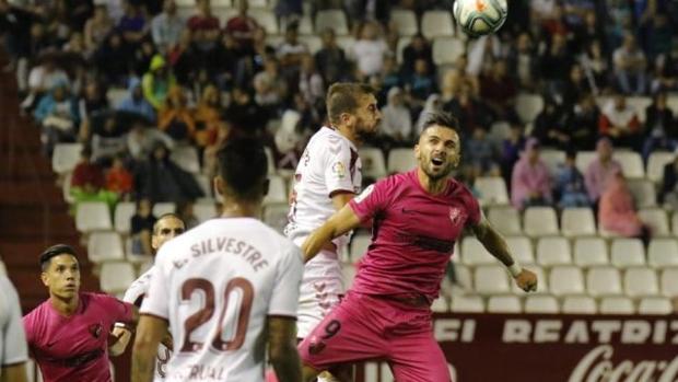 El Albacete vuelve a rentabilizar un gol ante un Málaga que mereció más