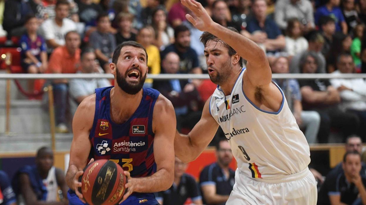 Mirotic, durante un partido de pretemporada