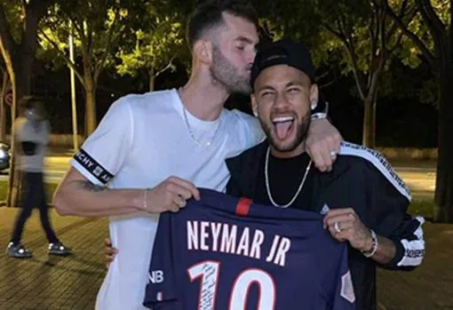 Neymar se fue de fiesta la noche antes de no presentarse a la vista de conciliación con el Barcelona