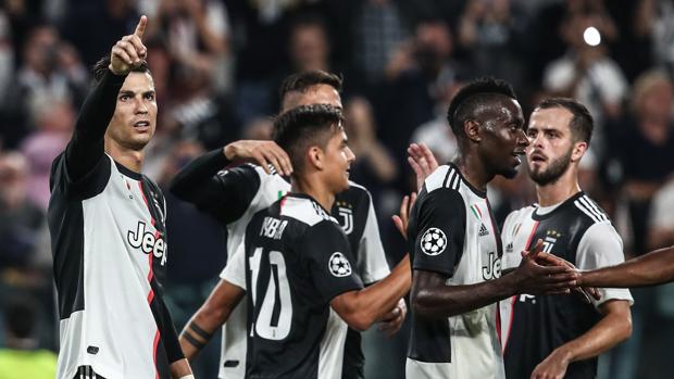 Higuaín y Cristiano dirigen el triunfo del Juventus ante el Bayer Leverkusen