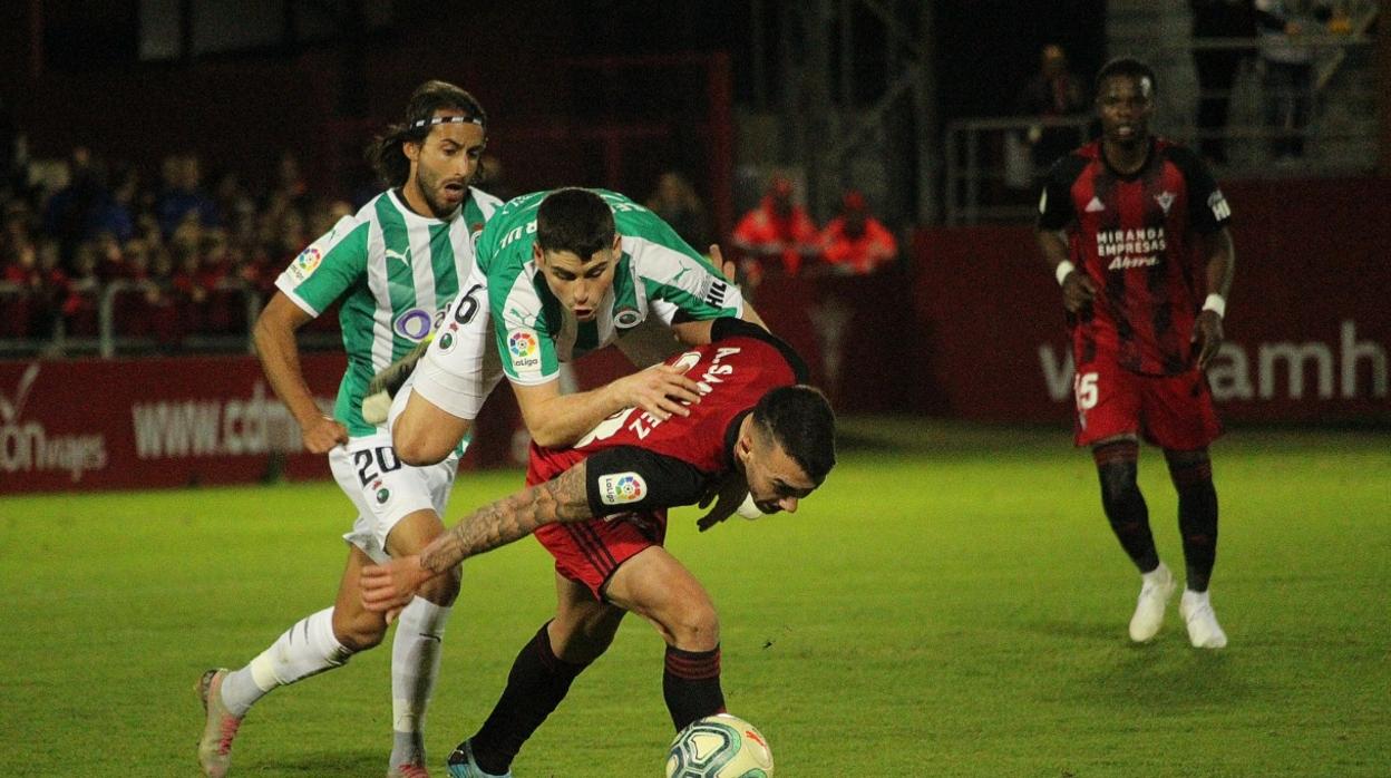 El Mirandés no pasa del empate ante el Racing