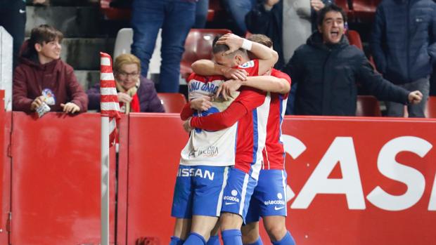 El Elche cae en El Molinón con un gol de Manu García en el 86