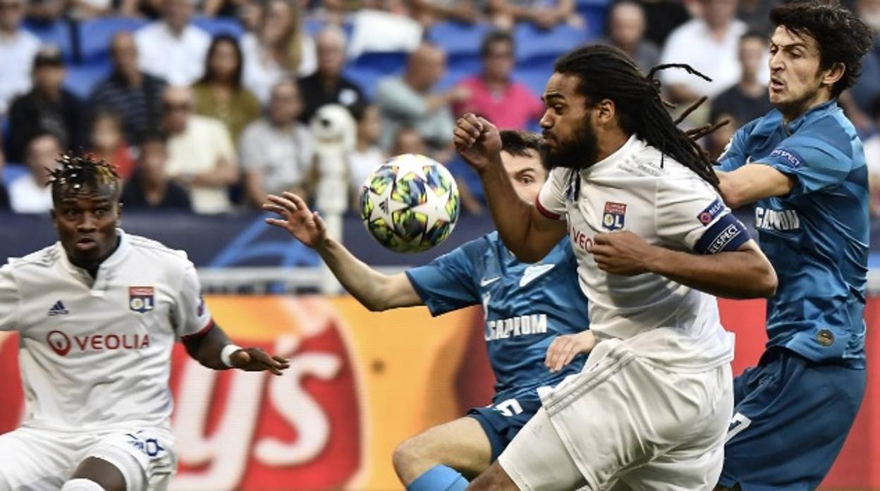 El Zenit derrota al Lyon y sueña con los octavos