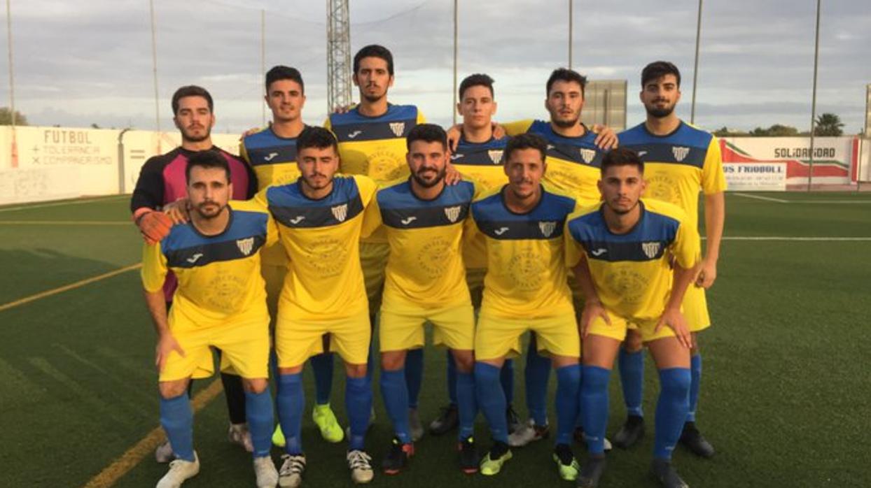 Los jugadores del Ciudad Jardín C. F. durante un encuentro esta temporada