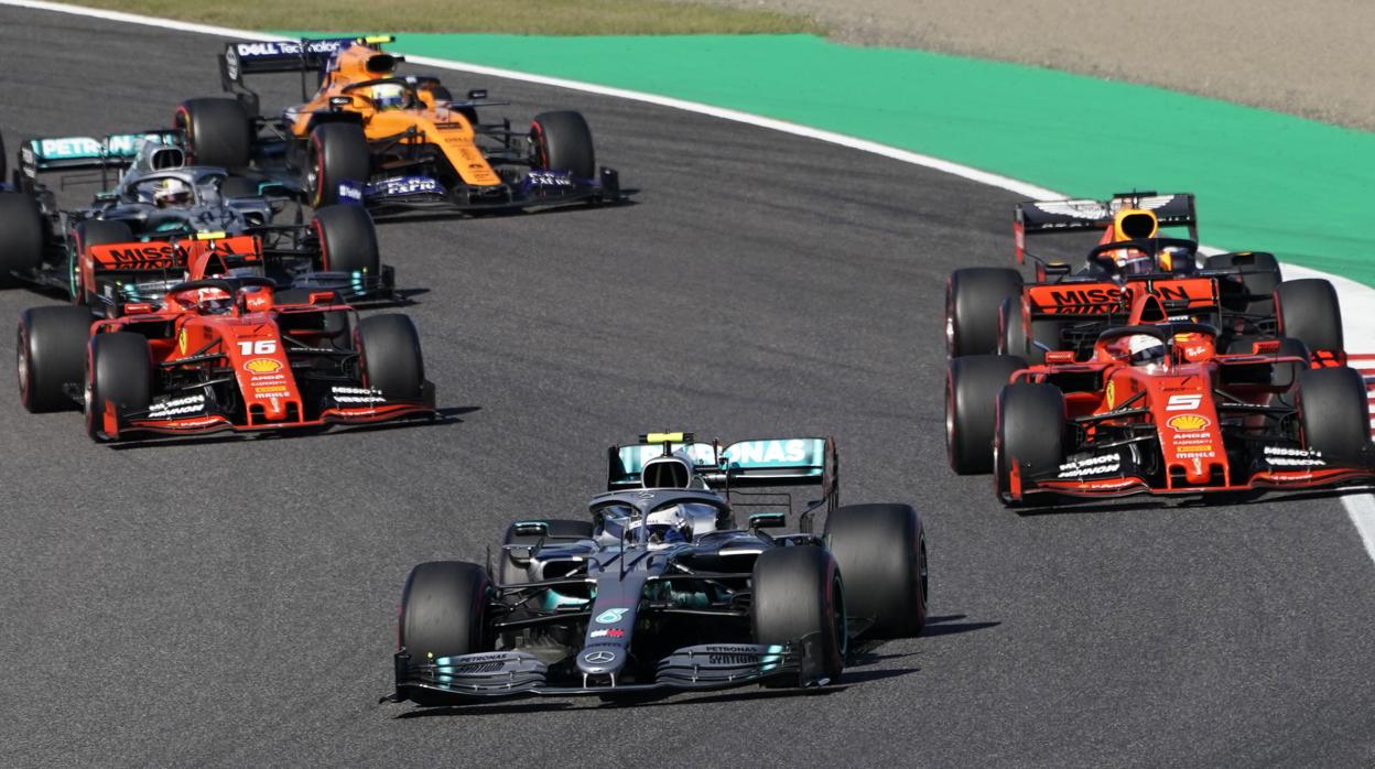 Bottas gana en Suzuka con Sainz más cerca que nunca de la élite