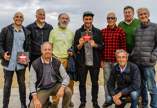 Aritz Aranburu ya tiene su Estrella en el &quot;Surfing Hall of Fame&quot; español