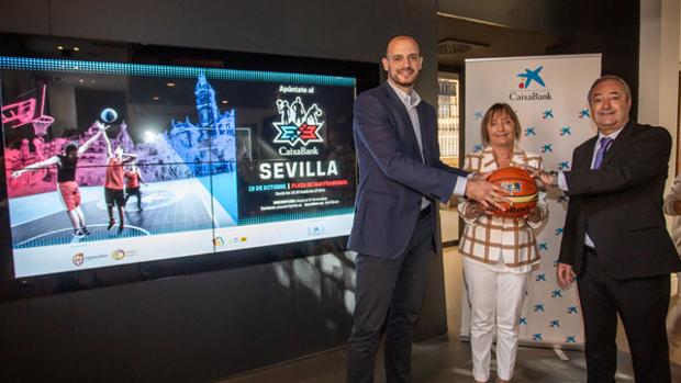 Baloncesto para todos en el Plaza 3x3 CaixaBank de Sevilla
