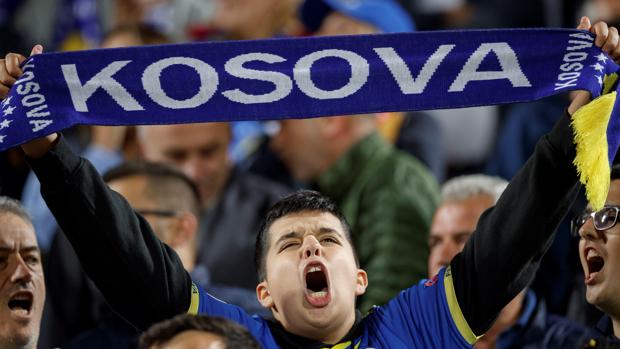 UEFA mantiene separadas a Kosovo y Rusia